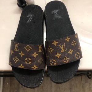 Louis Vuitton flops